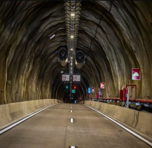 tunel-da-tamoios-tera-novo-esquema-de-fechamento-noturno-para-manutencao-nesta-semana