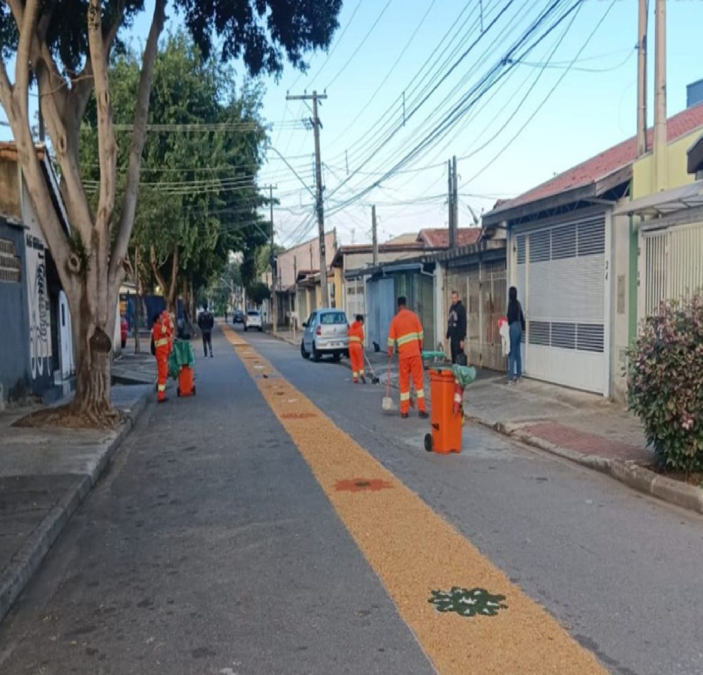 urbam-realiza-mutirao-de-limpeza-apos-procissoes-de-corpus-christi-em-sao-jose-dos-campos