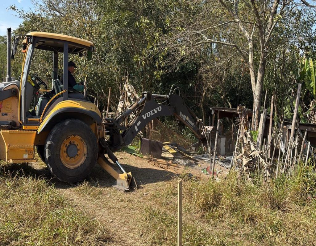 area-de-preservacao-e-desocupada-apos-decisao-judicial-em-pindamonhangaba