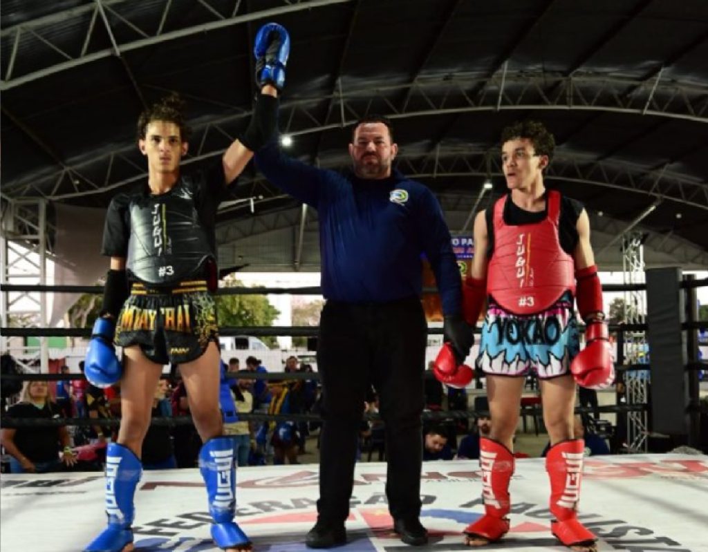atleta-de-sao-sebastiao-conquista-titulo-paulista-de-muay-thai-na-categoria-sub-17