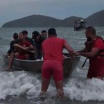 Uma operação rápida e eficaz do Corpo de Bombeiros evitou uma tragédia na manhã desta segunda-feira (28), na Praia da Enseada, em Ubatuba (SP).