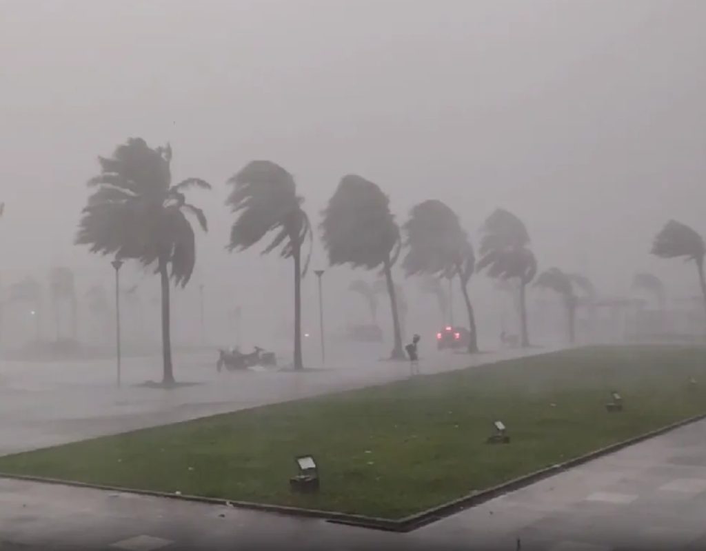 defesa-civil-alerta-para-ventos-fortes-e-ressaca-com-ondas-de-ate-3-metros-em-todo-o-estado-de-sp-nesta-segunda-28