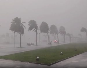 defesa-civil-alerta-para-ventos-fortes-e-ressaca-com-ondas-de-ate-3-metros-em-todo-o-estado-de-sp-nesta-segunda-28