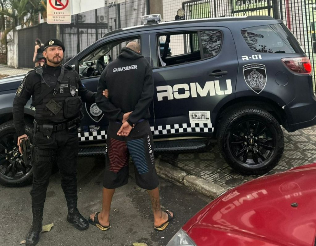 gcm-de-taubate-prende-homem-por-receptacao-no-bairro-sabara