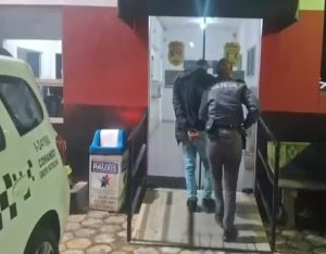 homem-e-preso-por-tentativa-de-feminicidio-com-garrafa-quebrada-em-braganca-paulista
