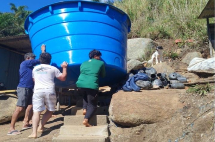 ilhabela-amplia-abastecimento-de-agua-potavel-na-ilha-da-vitoria-com-reservatorios-e-entrega-semanal