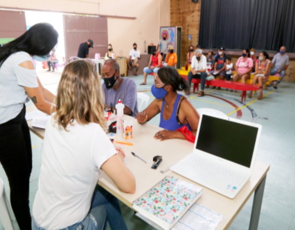 jacarei-inicia-nova-etapa-de-regularizacao-fundiaria-no-rio-comprido-com-plantao-de-atendimento
