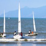neste-domingo-tem-navegar-experience-em-caraguatatuba-esportes-nauticos-musica-ao-vivo-e-luau