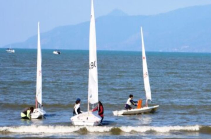 neste-domingo-tem-navegar-experience-em-caraguatatuba-esportes-nauticos-musica-ao-vivo-e-luau