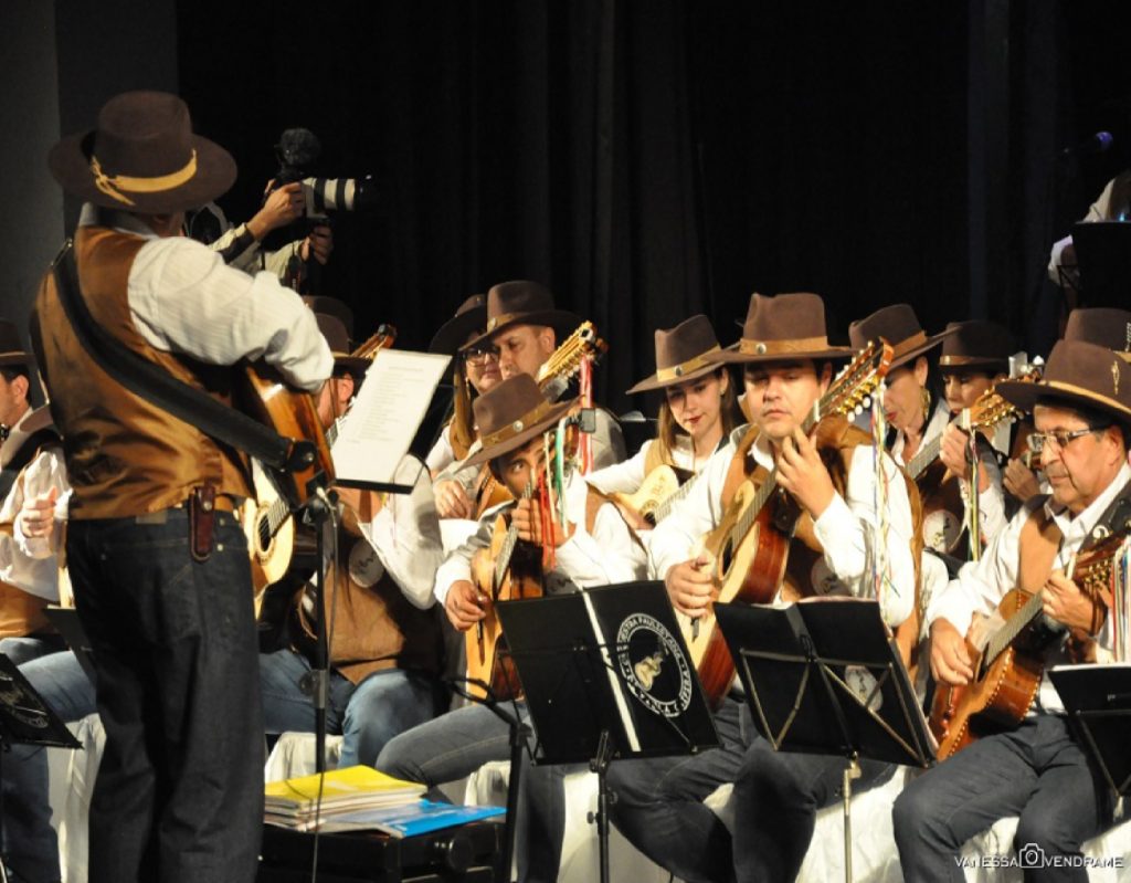 orquestra-paulistana-de-viola-caipira-se-apresenta-neste-sabado-em-sao-francisco-xavier