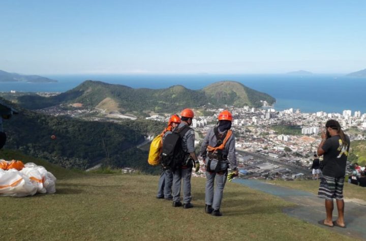 piloto-de-asa-delta-morre-apos-queda-no-morro-de-santo-antonio-em-caraguatatuba