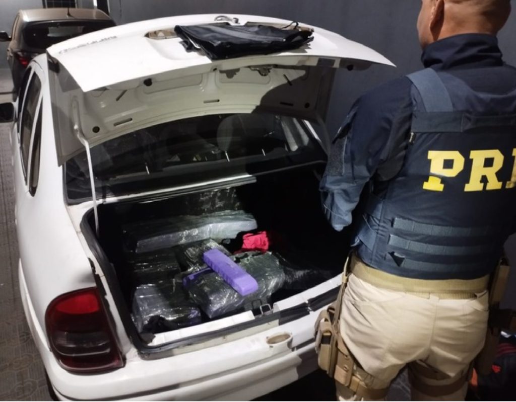 prf-apreende-mais-de-83-kg-de-maconha-que-seria-entregue-no-vale-do-paraiba