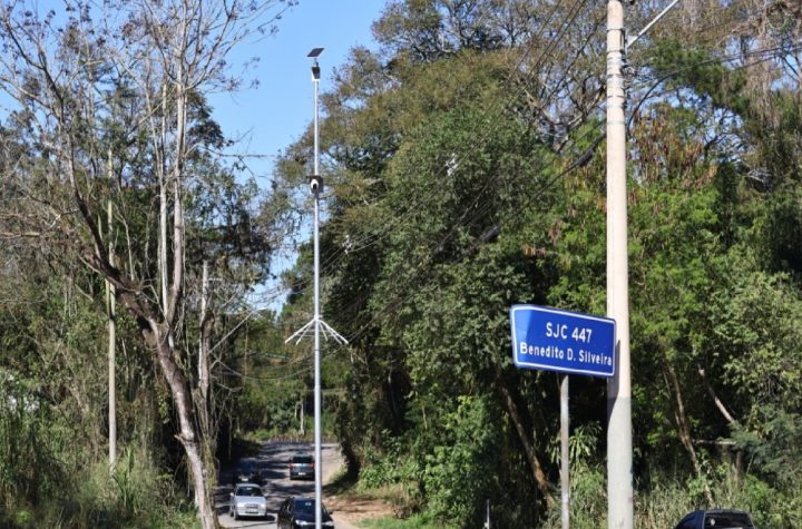 sao-jose-dos-campos-flagra-descarte-irregular-com-nova-camera-de-monitoramento-no-jardim-guimaraes