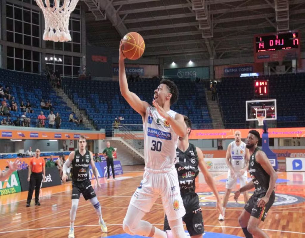 sao-jose-dos-campos-renova-com-adyel-borges-para-a-temporada-2025-26-do-paulista-e-nbb