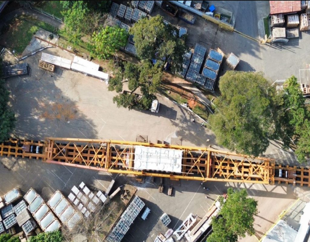 transporte-de-carga-gigante-na-via-dutra-e-adiado-para-ajustes-tecnicos