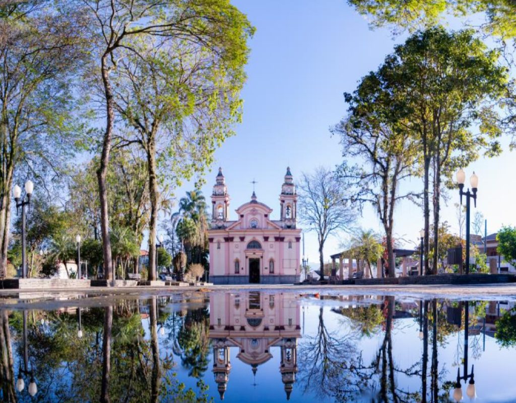 tremembe-se-consolida-como-destino-de-turismo-religioso-com-8-atrativos-no-guia-catolico-de-sp