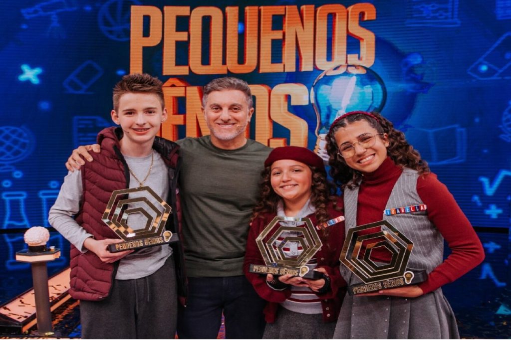 com-apenas-11-anos-helena-de-jacarei-se-destaca-no-programa-domingao-com-huck