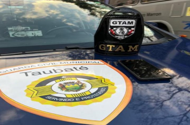 gcm-de-taubate-recupera-celular-furtado-com-apoio-das-cameras-do-gci