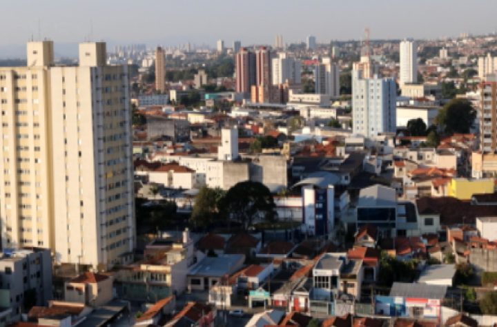 jacarei-cria-mais-de-1-300-empregos-com-carteira-assinada-no-primeiro-semestre-de-2025