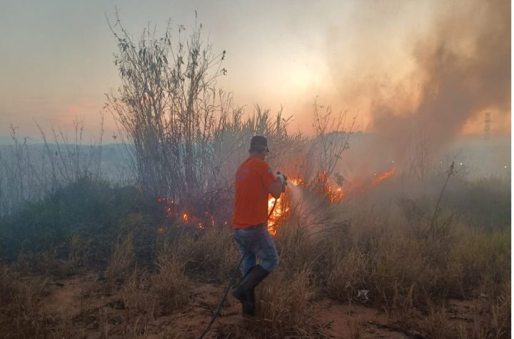 jacarei-registra-aumento-de-550-em-incendios-e-alerta-para-riscos-ambientais-e-a-saude