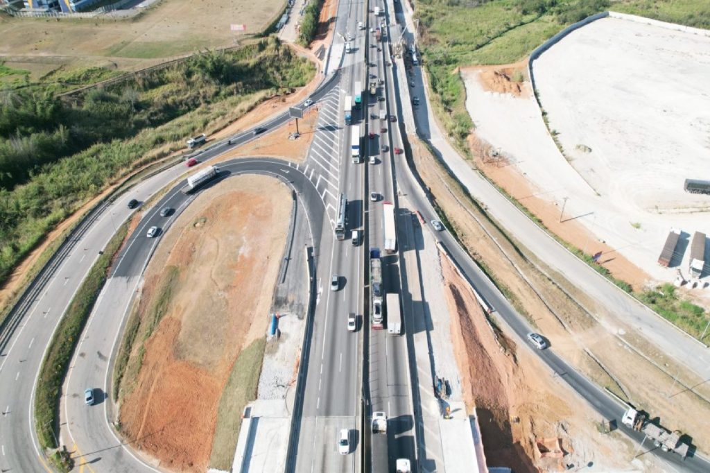 jacarei-tera-mais-2-km-de-novas-pistas-na-marginal-sentido-rio-de-janeiro-a-partir-de-segunda-feira-25