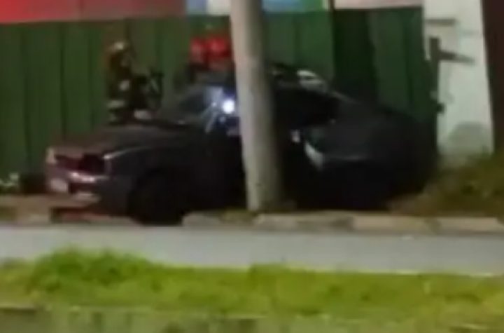 motorista-de-57-anos-morre-apos-colisao-contra-poste-em-sao-jose-dos-campos