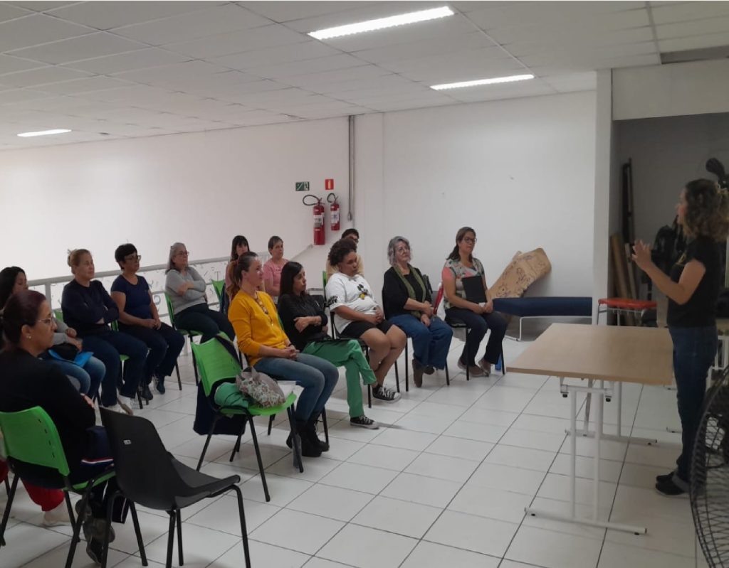 oficinas-gratuitas-de-arte-idiomas-e-bem-estar-movimentam-bibliotecas-de-pindamonhangaba-em-agosto