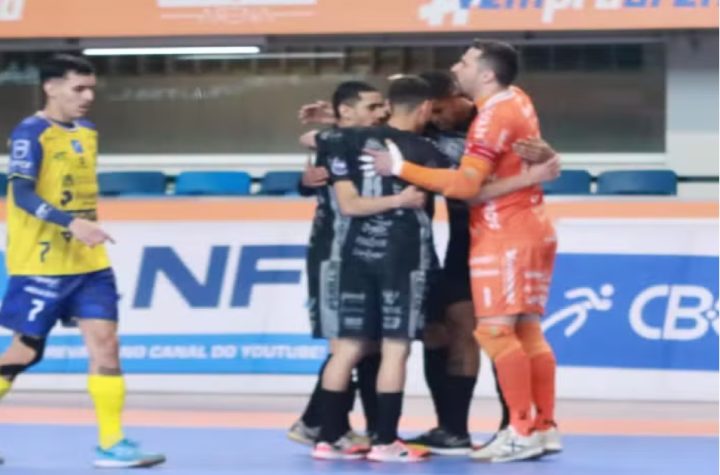 pato-derrota-sao-jose-fora-de-casa-na-liga-nacional-de-futsal