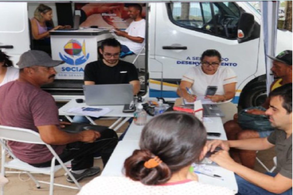 prefeitura-de-sao-sebastiao-realiza-acao-social-movel-especial-no-baleia-verde