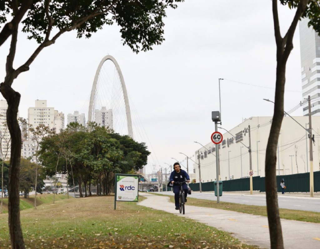 reciclagem-urbana-programa-de-adocao-de-areas-verdes-transforma-espacos-e-reduz-descarte-em-sao-jose-dos-campos