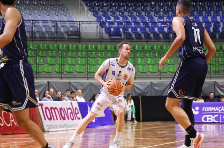 sao-jose-estreia-com-vitoria-expressiva-sobre-limeira-no-paulista-de-basquete
