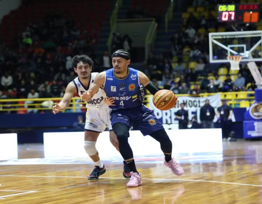 sao-jose-vence-mogi-nos-minutos-finais-e-mantem-100-no-paulista-de-basquete