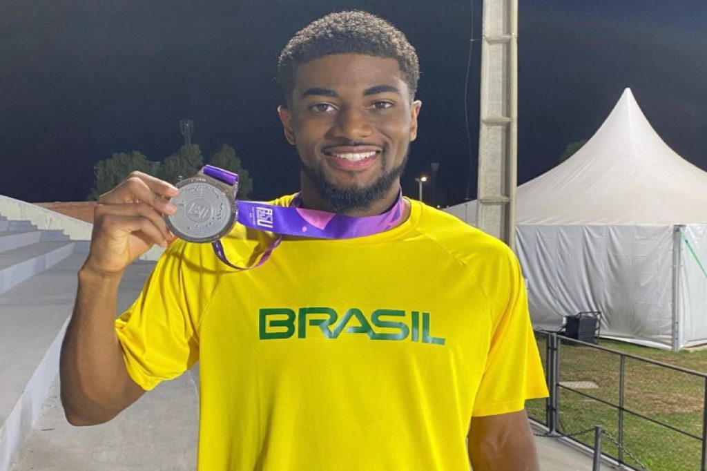thiago-resende-de-taubate-conquista-medalha-de-prata-no-pan-americano-junior-2025