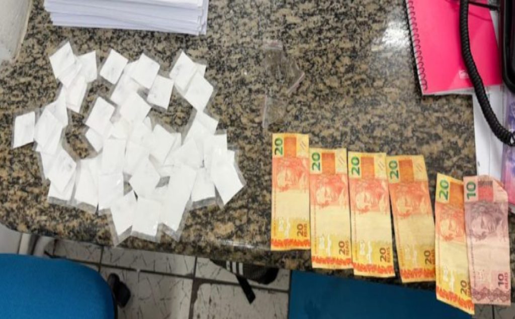adolescente-e-apreendido-com-drogas-em-caraguatatuba-pela-guarda-civil