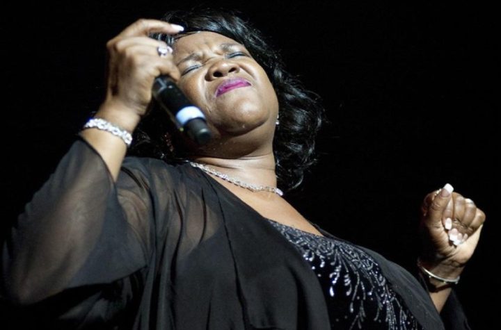blues-no-municipal-traz-cantora-internacional-nora-jean-wallace-a-sao-jose-dos-campos