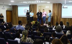 caraguatatuba-realiza-solenidade-do-premio-excelencia-educacional-e-homenageia-escolas-destaque-no-saresp