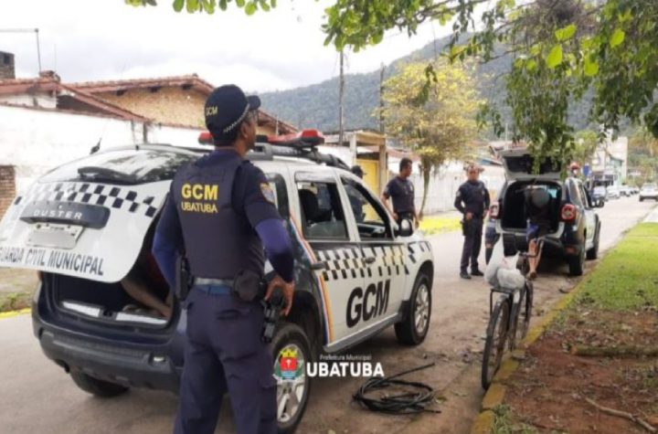 gcm-apreende-suspeitos-por-furto-de-cabos-de-energia-no-pereque-acu-em-ubatuba