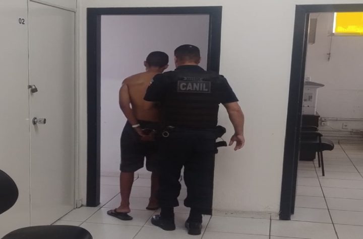 gcm-de-pindamonhangaba-detem-homem-armado-com-faca-no-centro-da-cidade