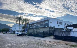 homem-e-morto-apos-linchamento-por-grupo-de-pessoas-em-caraguatatuba