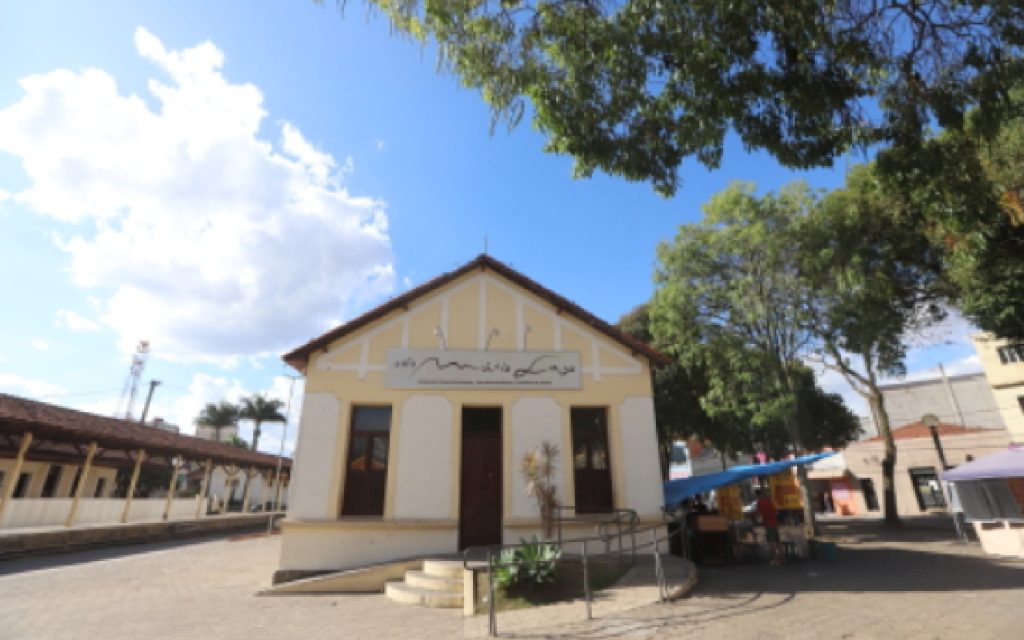 jacarei-lanca-programa-iec-para-aproximar-comunidade-do-universo-cultural