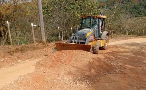prefeitura-de-taubate-realiza-servicos-de-rocada-em-estrada-do-pinheirinho