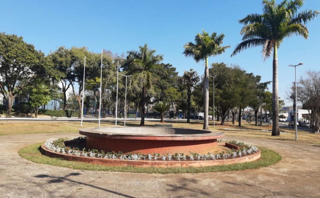 prefeitura-revitaliza-praca-das-bandeiras-com-paisagismo-na-regiao-sul-de-sao-jose