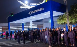 trabalhadores-da-embraer-entram-em-greve-por-aumento-real-e-direitos-em-sao-jose-dos-campos
