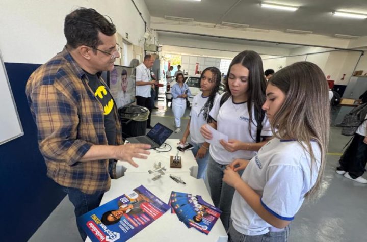 feira-de-profissoes-da-fundhas-inspira-jovens-em-sao-jose-dos-campos