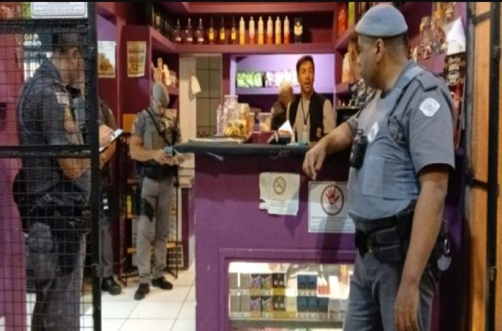 fiscalizacao-em-bares-e-adegas-de-caraguatatuba-resulta-em-orientacoes-notificacoes-e-fechamento-de-estabelecimento