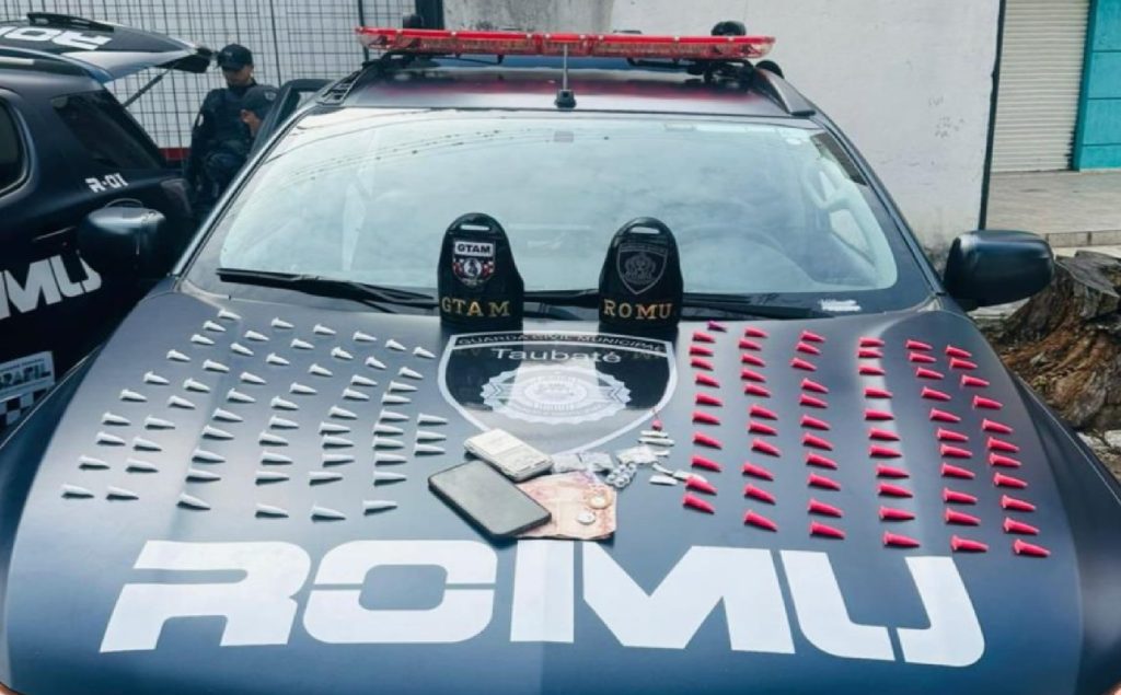 gcm-de-taubate-apreende-drogas-e-prende-dois-jovens-no-esplanada-santa-terezinha