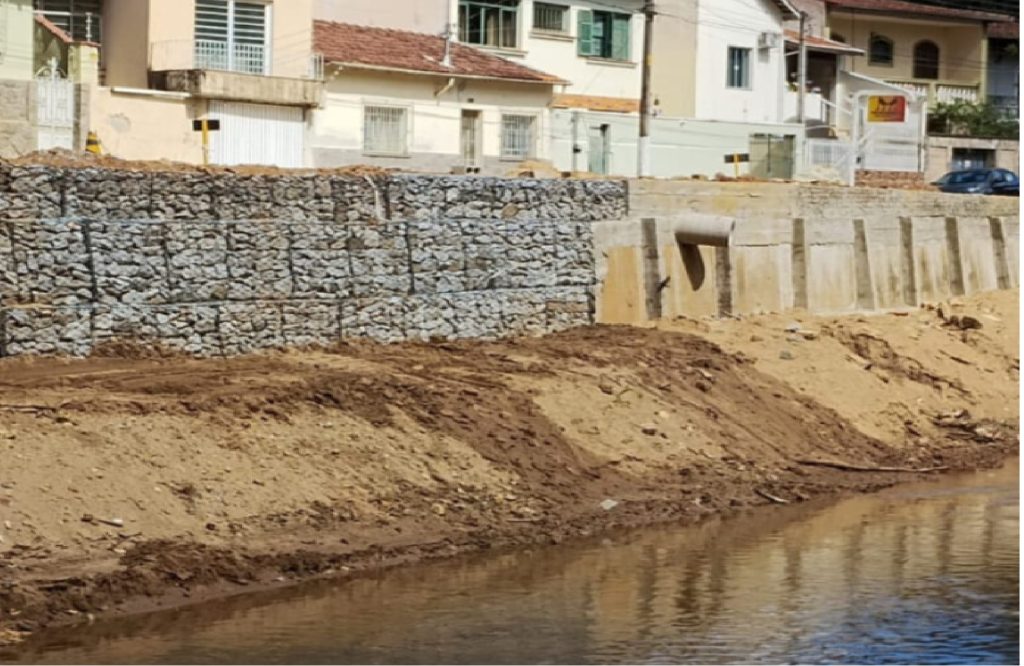guaratingueta-realiza-obras-de-contencao-com-gabioes-na-rua-gama-rodrigues-para-garantir-seguranca