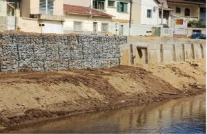 guaratingueta-realiza-obras-de-contencao-com-gabioes-na-rua-gama-rodrigues-para-garantir-seguranca