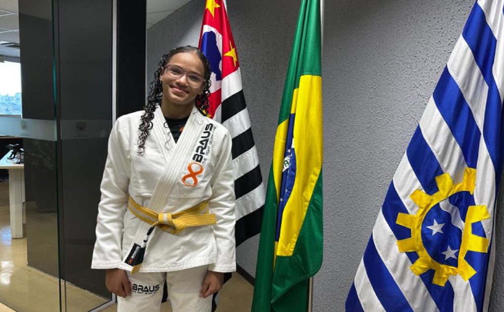 jovem-de-sao-jose-dos-campos-e-destaque-no-jiu-jitsu-e-visita-paco-municipal