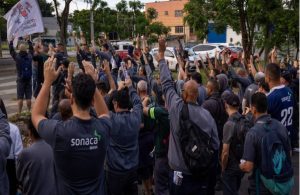 metalurgicos-da-sonaca-completam-cinco-dias-de-greve-em-sao-jose-dos-campos